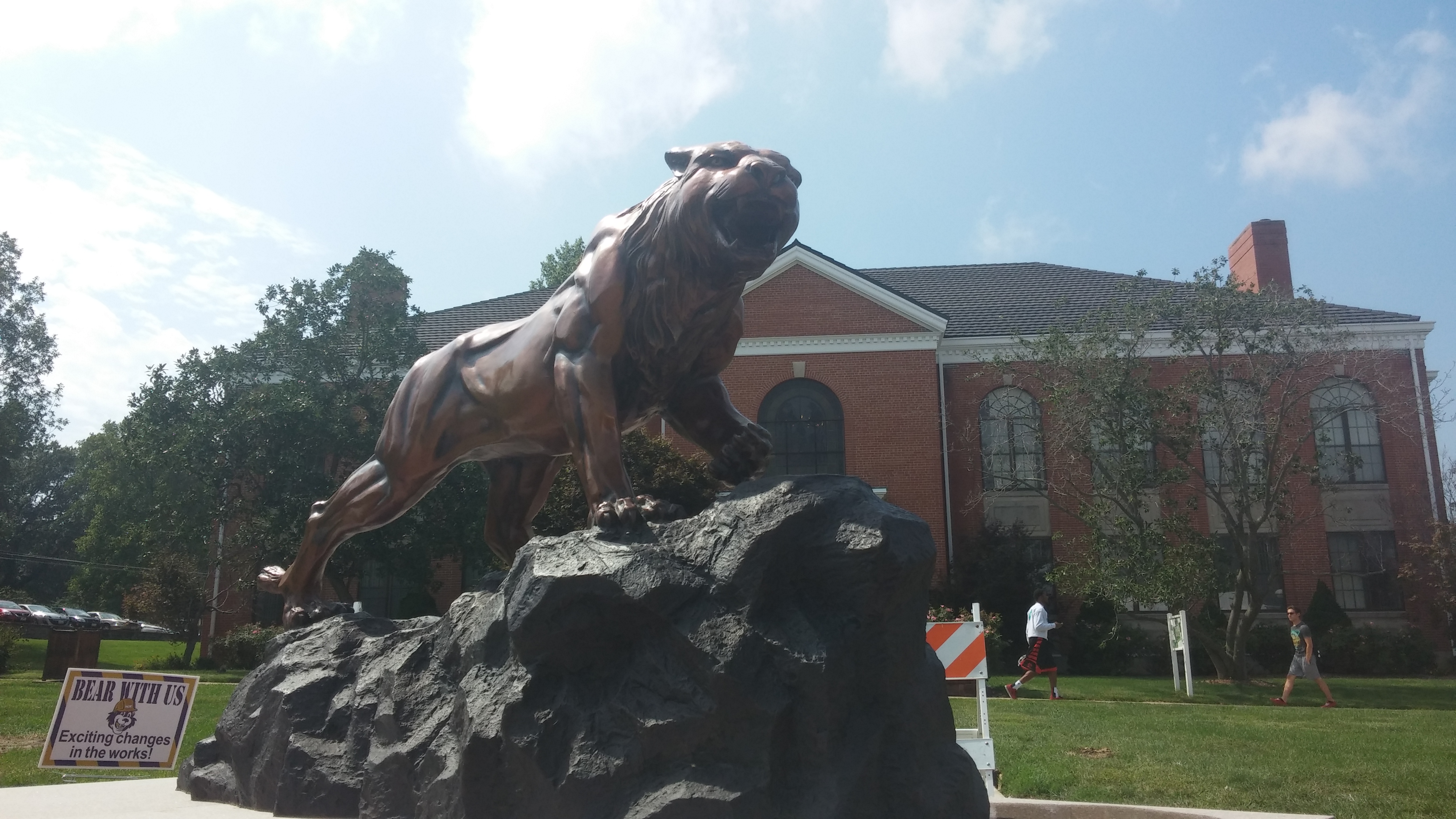 McKendree University’s NEW Bearcat Statue, located in front of Holman Library. Photo Credit: Kimberly Bennett